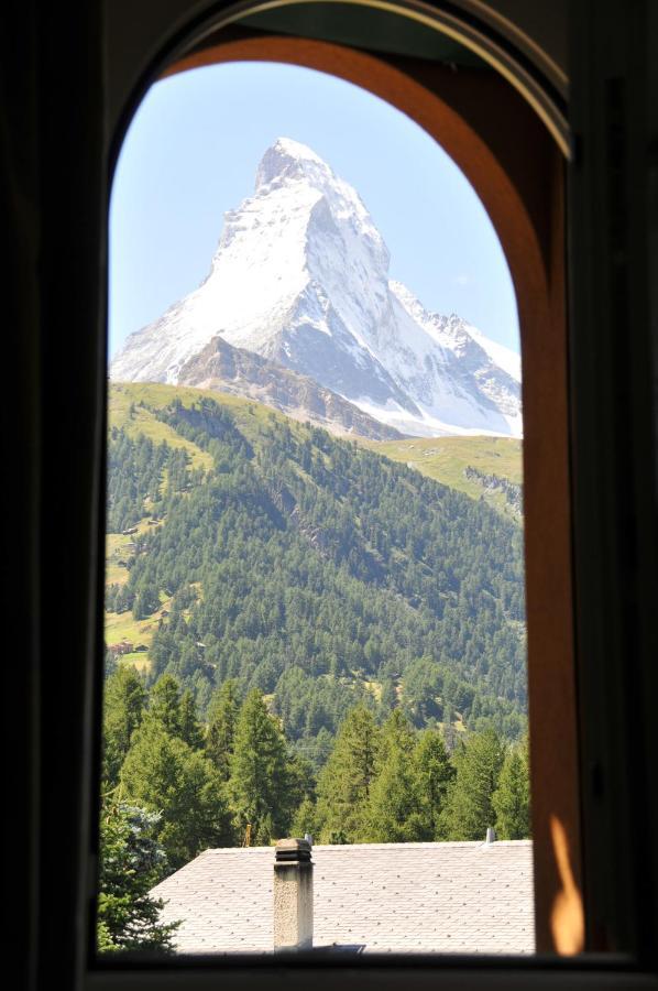 Haus Vira Appartement Zermatt Buitenkant foto